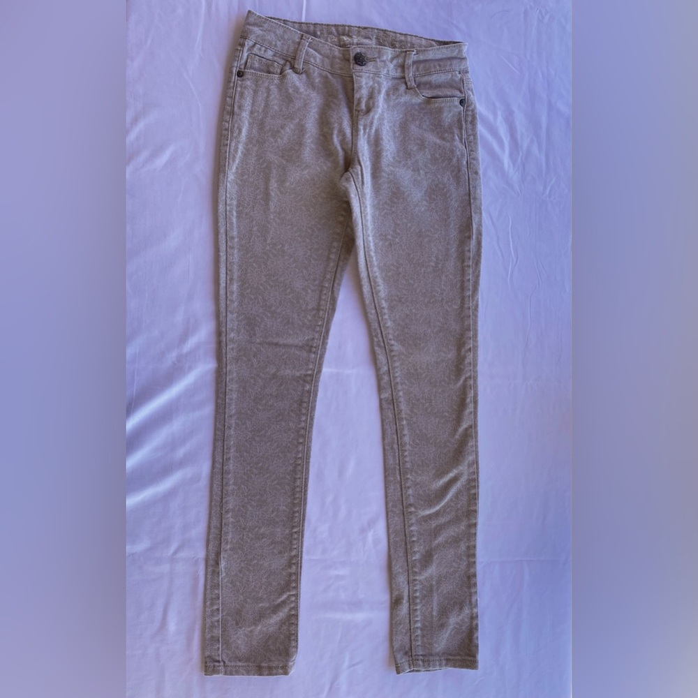 🛍️🛍️🛍️Vanilla Star, Cream color, Stretchy Jeans, sz 1, Used, Good Condition